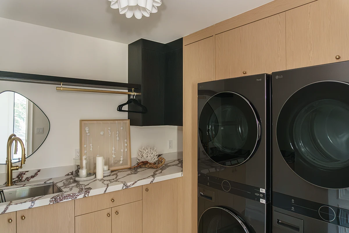 italiancustomcabinets-Projects-LaundryRoom-Sammamish-11